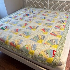 Vintage Handmade Quilt - Grandmother’s Fan - Soft Pastel Colors - About 70x82
